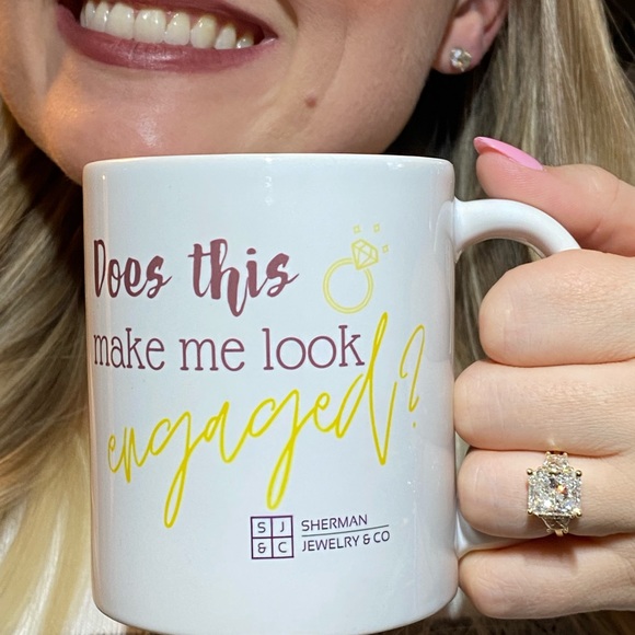 18k Spectacular 4.70Ct Diamond Ring - Picture 11 of 14